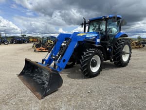 2011 New Holland T7.210 Image