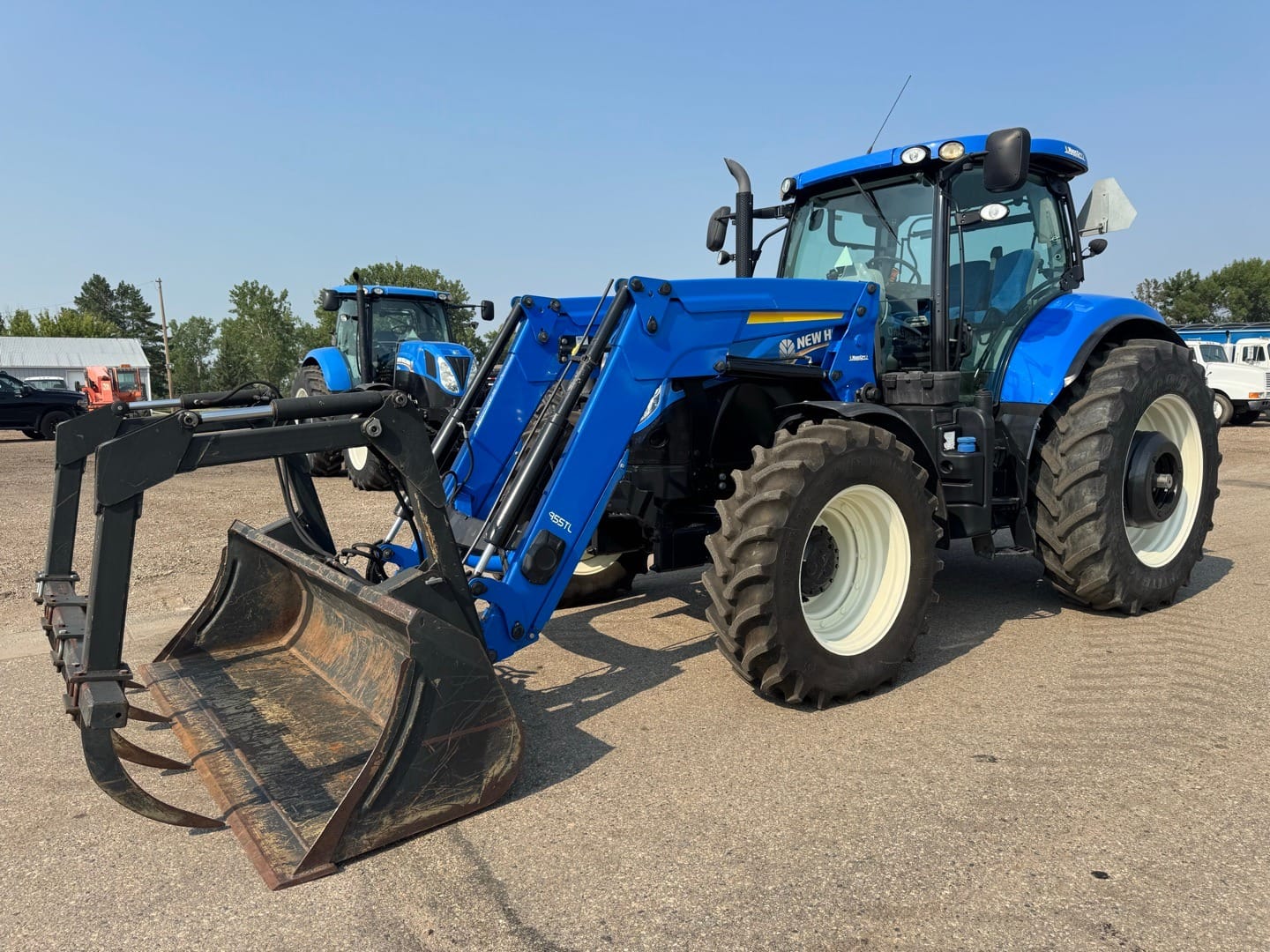 2011 New Holland T7.210 Equipment Image0