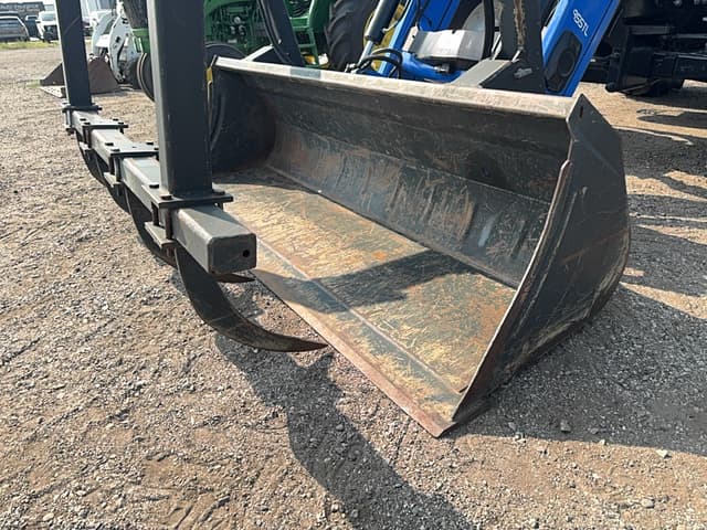 Image of New Holland T7.210 equipment image 3