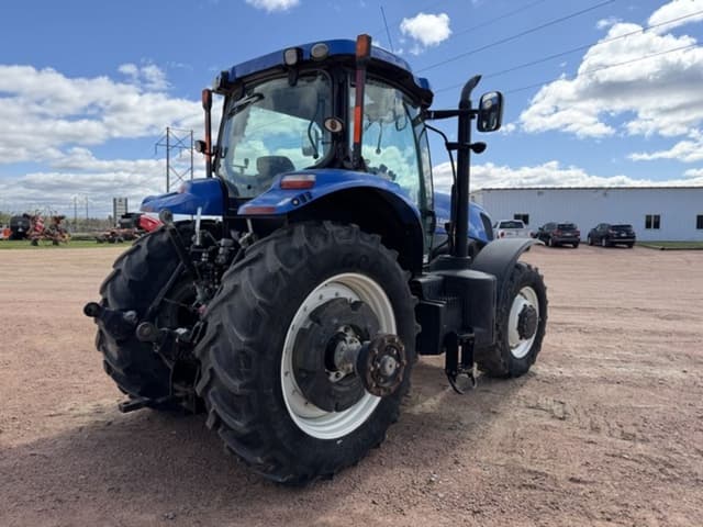 Image of New Holland T7.235 equipment image 4