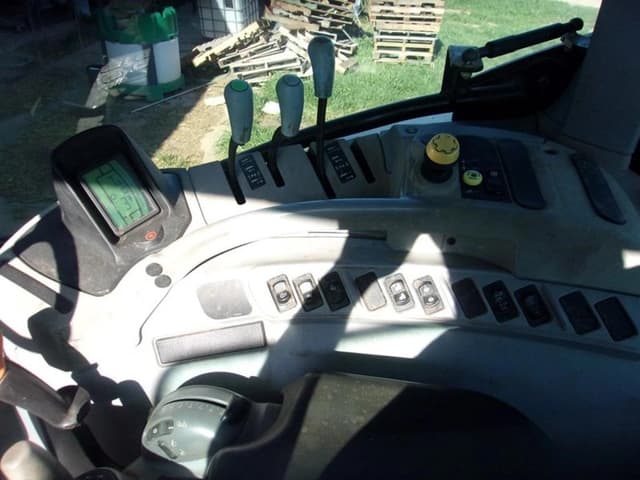 Image of New Holland T7.235 equipment image 1