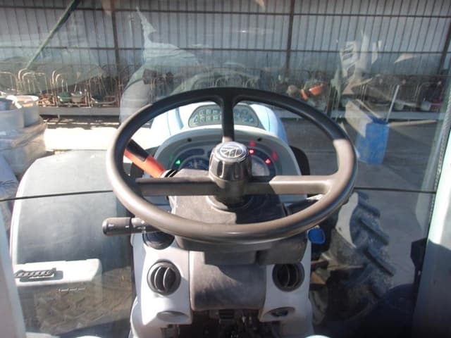 Image of New Holland T7.235 equipment image 3