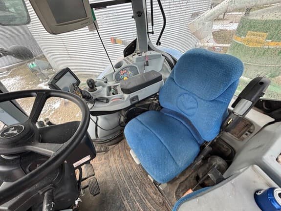 Image of New Holland T7.250 equipment image 3