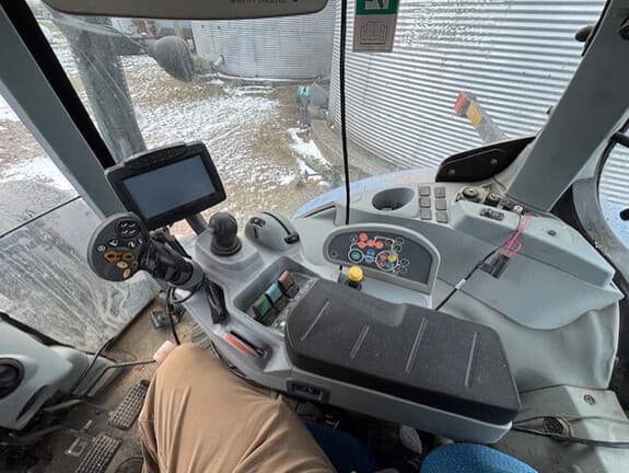 Image of New Holland T7.250 equipment image 4