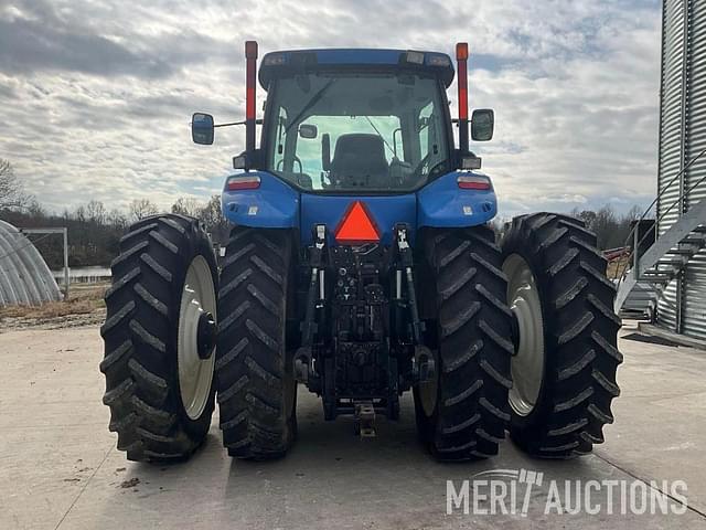 Image of New Holland T8030 equipment image 3