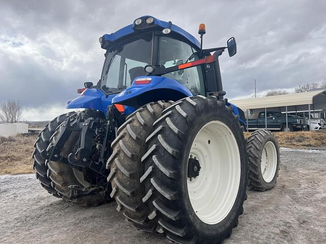 Image of New Holland T8.275 equipment image 4