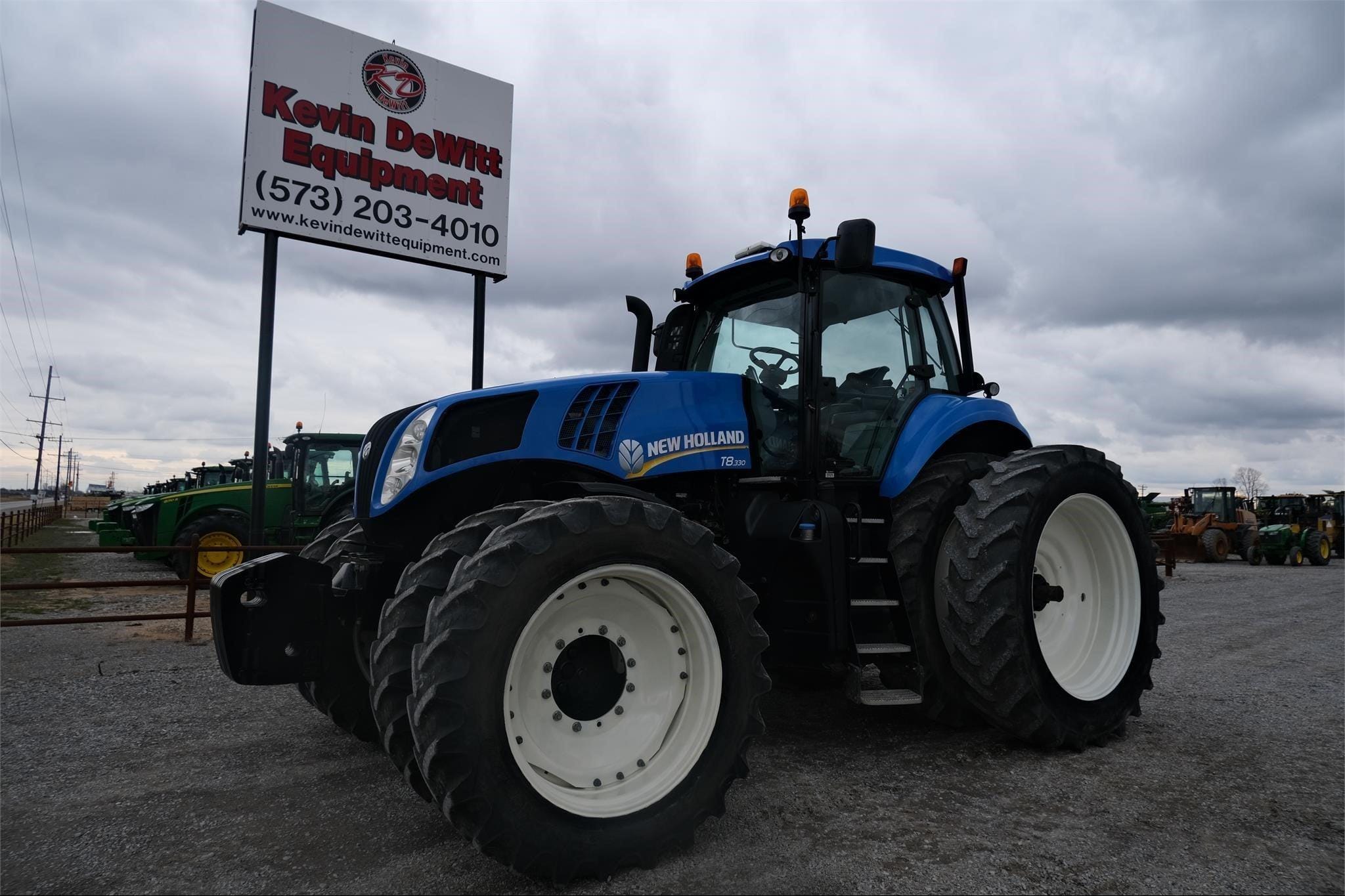 2011 New Holland T8.330 Equipment Image0