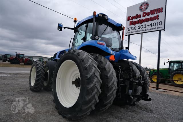Image of New Holland T8.330 equipment image 4