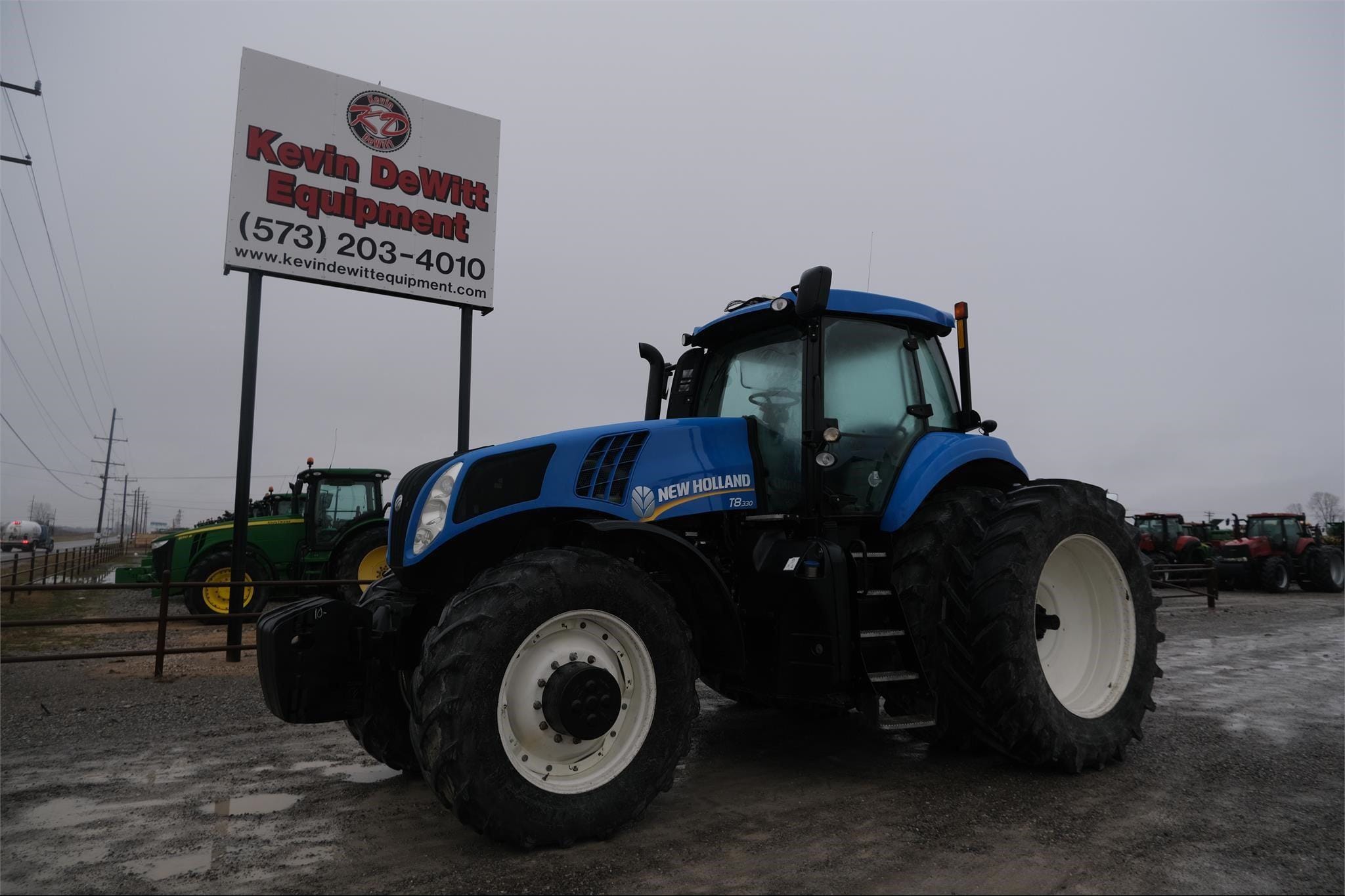 2011 New Holland T8.330 Equipment Image0