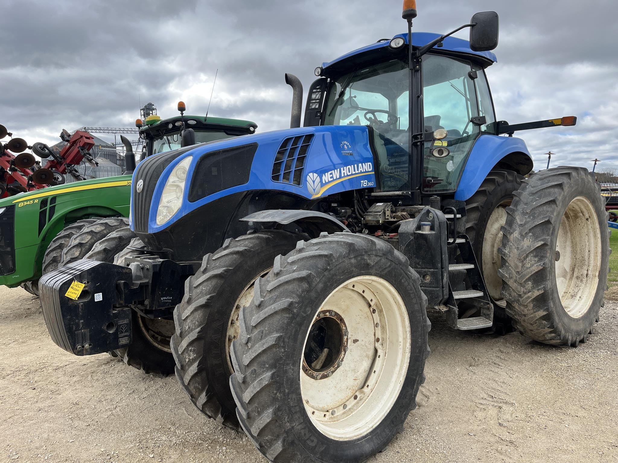 2011 New Holland T8.360 Equipment Image0