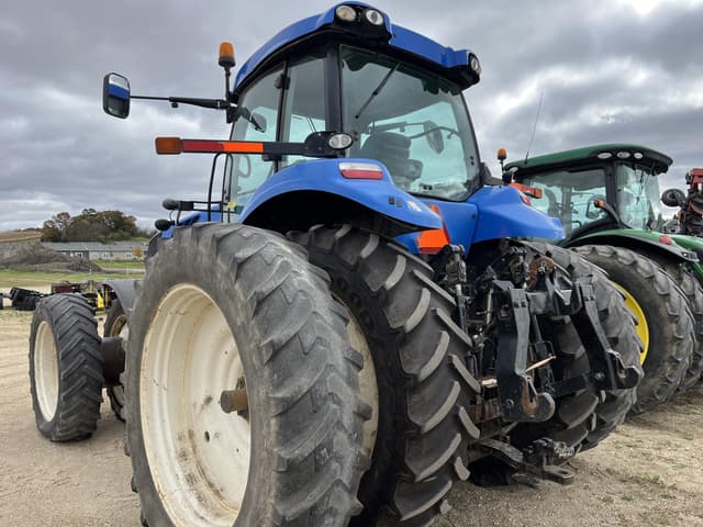 Image of New Holland T8.360 equipment image 2