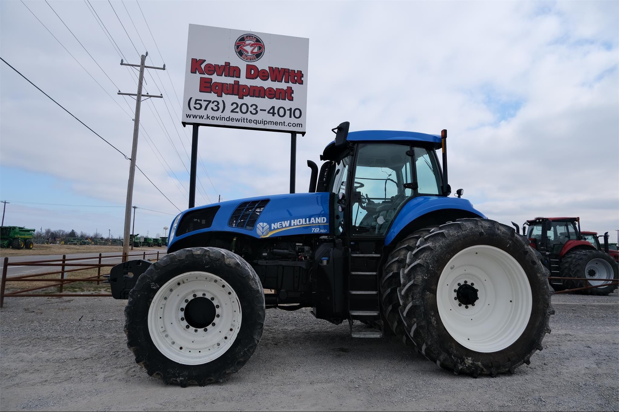 2011 New Holland T8.360 Equipment Image0
