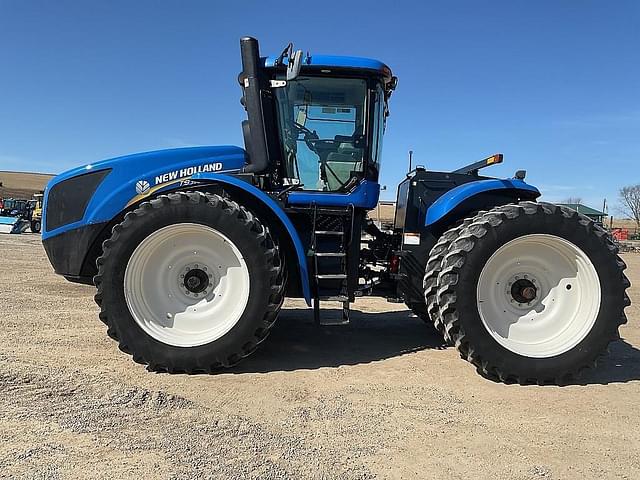 Image of New Holland T9.390 equipment image 2