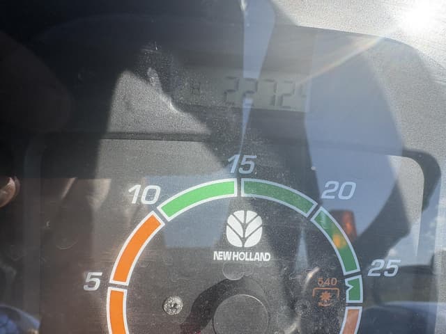 Image of New Holland Workmaster 55 equipment image 4