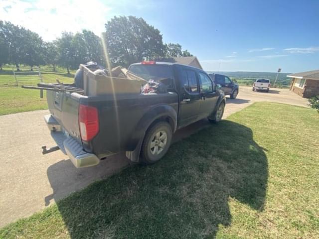 Image of Nissan Frontier equipment image 3