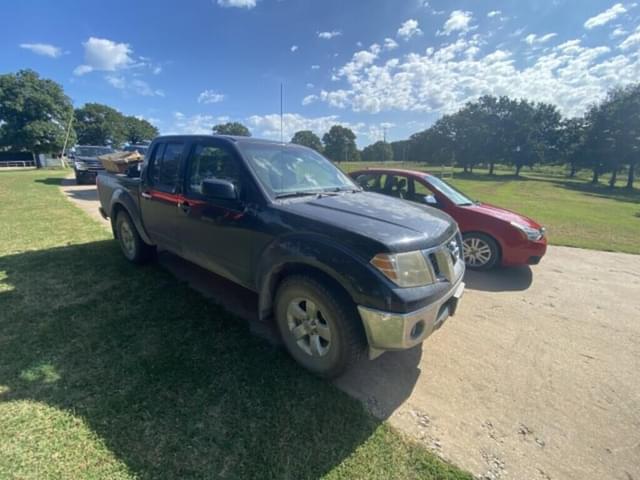 Image of Nissan Frontier equipment image 2