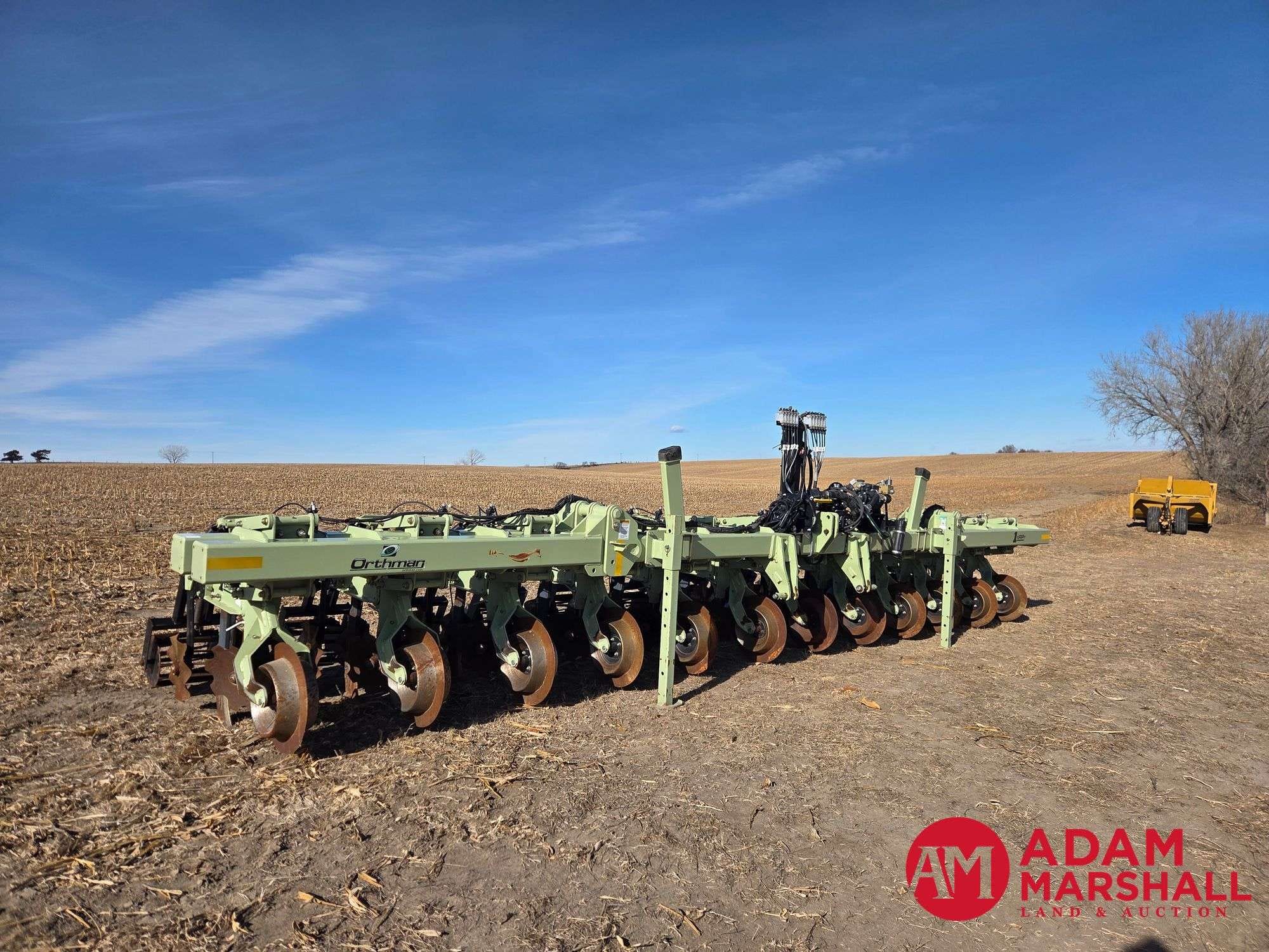 2011 Orthman 839-110 Equipment Image0