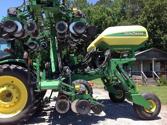 Image of John Deere DR18 equipment image 2