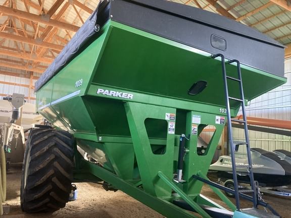 Main image Parker 1039