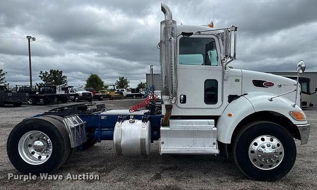 Image of Peterbilt 337 equipment image 3