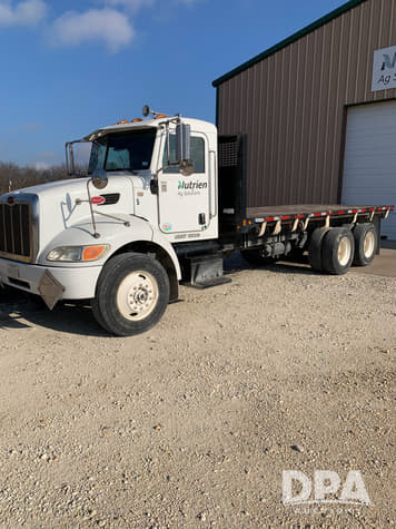 Main image Peterbilt 348