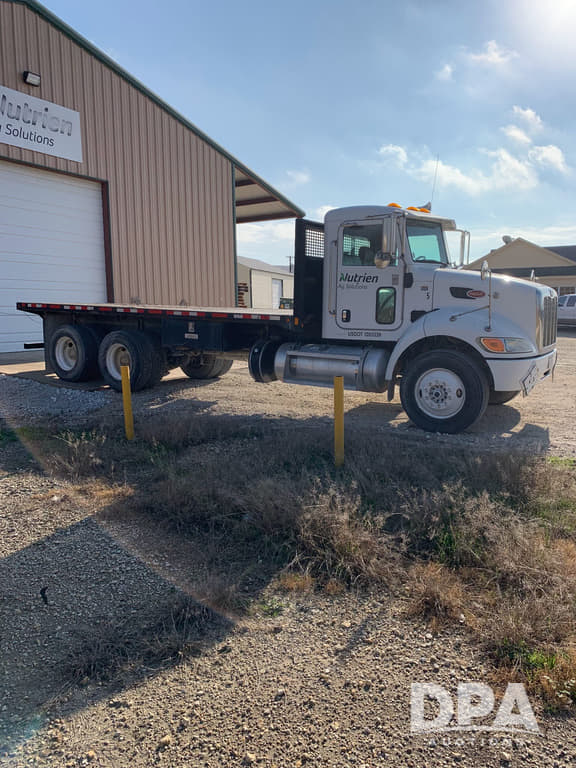 Image of Peterbilt 348 equipment image 2