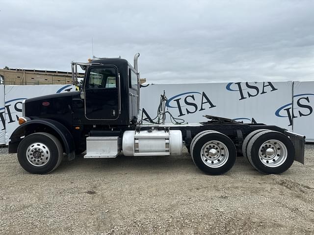 Image of Peterbilt 365 equipment image 1