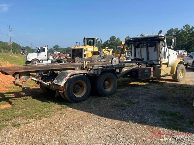 Image of Peterbilt 365 equipment image 1