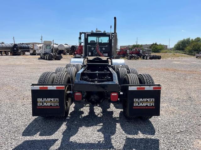 Image of Peterbilt 367 equipment image 4
