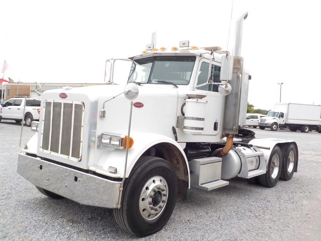 Image of Peterbilt 367 Primary image