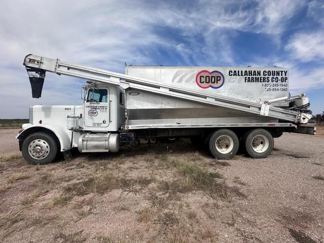 Image of Peterbilt 382 equipment image 1