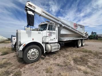 Main image Peterbilt 382