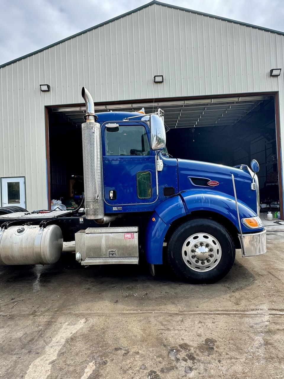 Image of Peterbilt 384 Primary image