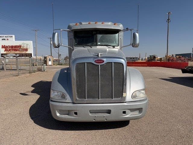 Image of Peterbilt 386 equipment image 1