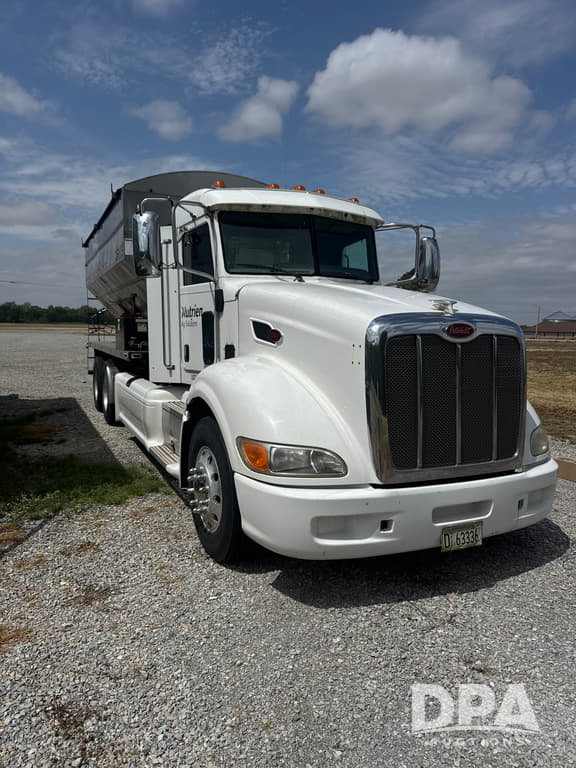 Image of Peterbilt 386 Primary image