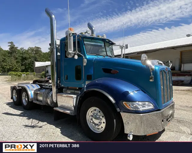 Image of Peterbilt 386 equipment image 3