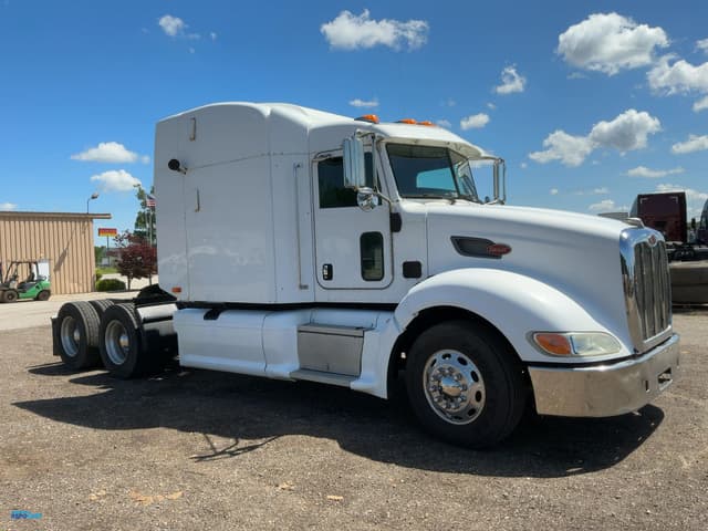 Image of Peterbilt 386 equipment image 1