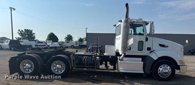 Image of Peterbilt 386 equipment image 3