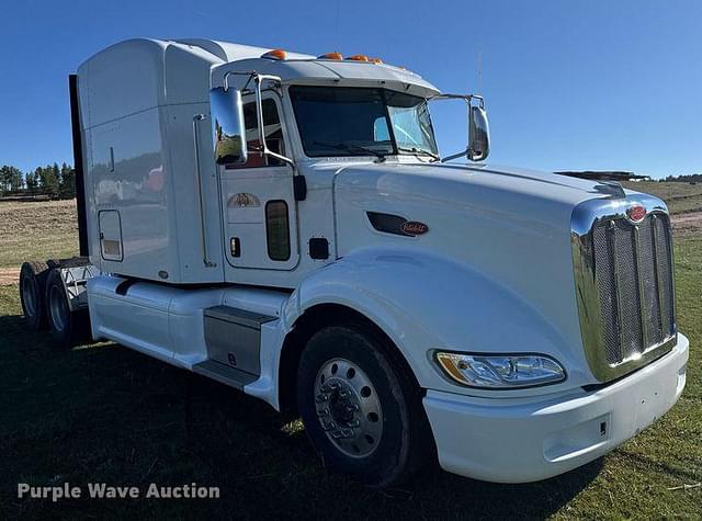 Image of Peterbilt 386 equipment image 2