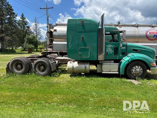 Image of Peterbilt 386 equipment image 2