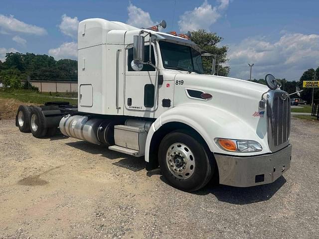 Image of Peterbilt 386 equipment image 2