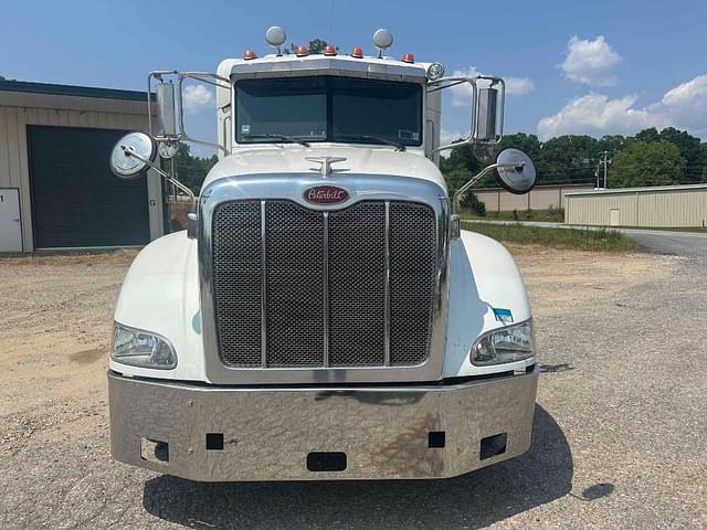 Image of Peterbilt 386 equipment image 1