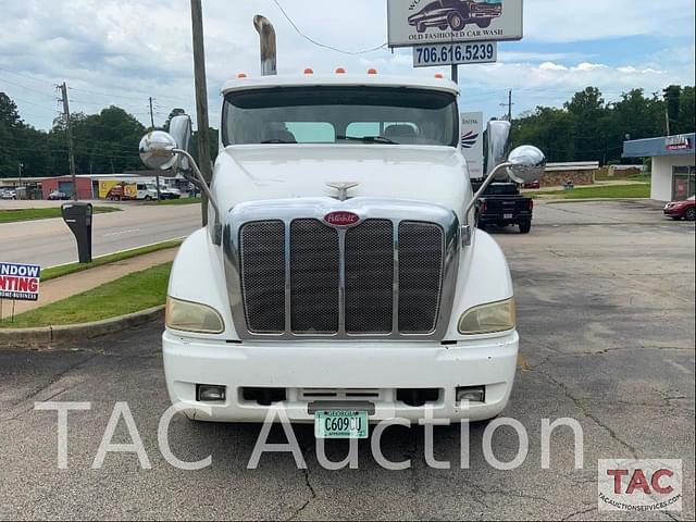 Image of Peterbilt 387 equipment image 1