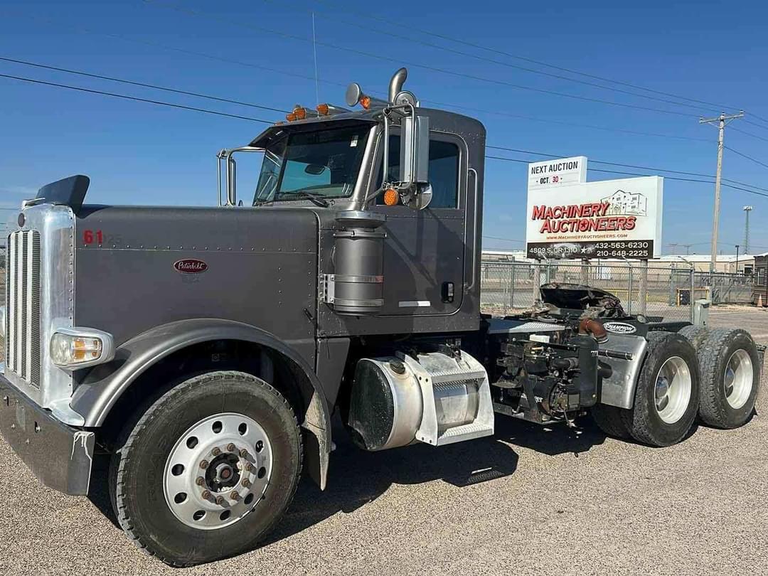 Image of Peterbilt 388 Primary image
