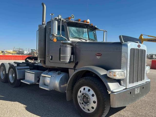 Image of Peterbilt 388 equipment image 2