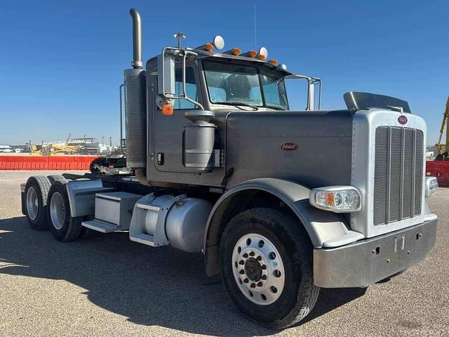 Image of Peterbilt 388 equipment image 2