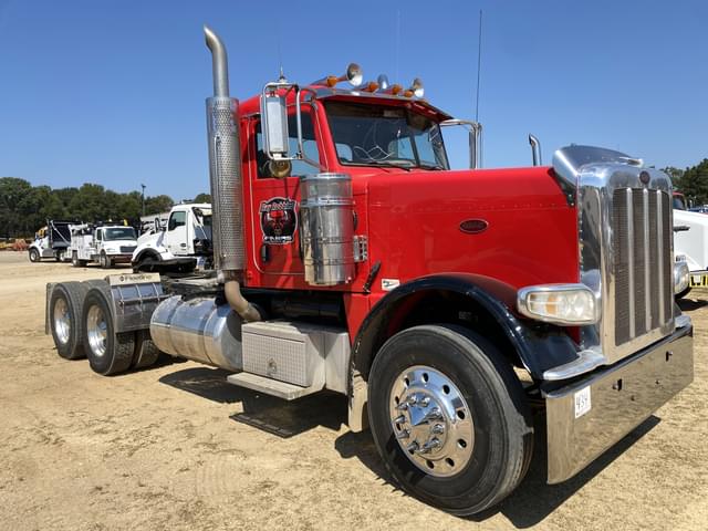 Image of Peterbilt 388 equipment image 3