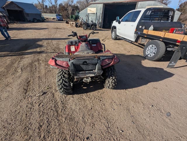 Image of Polaris Sportsman 550 equipment image 1
