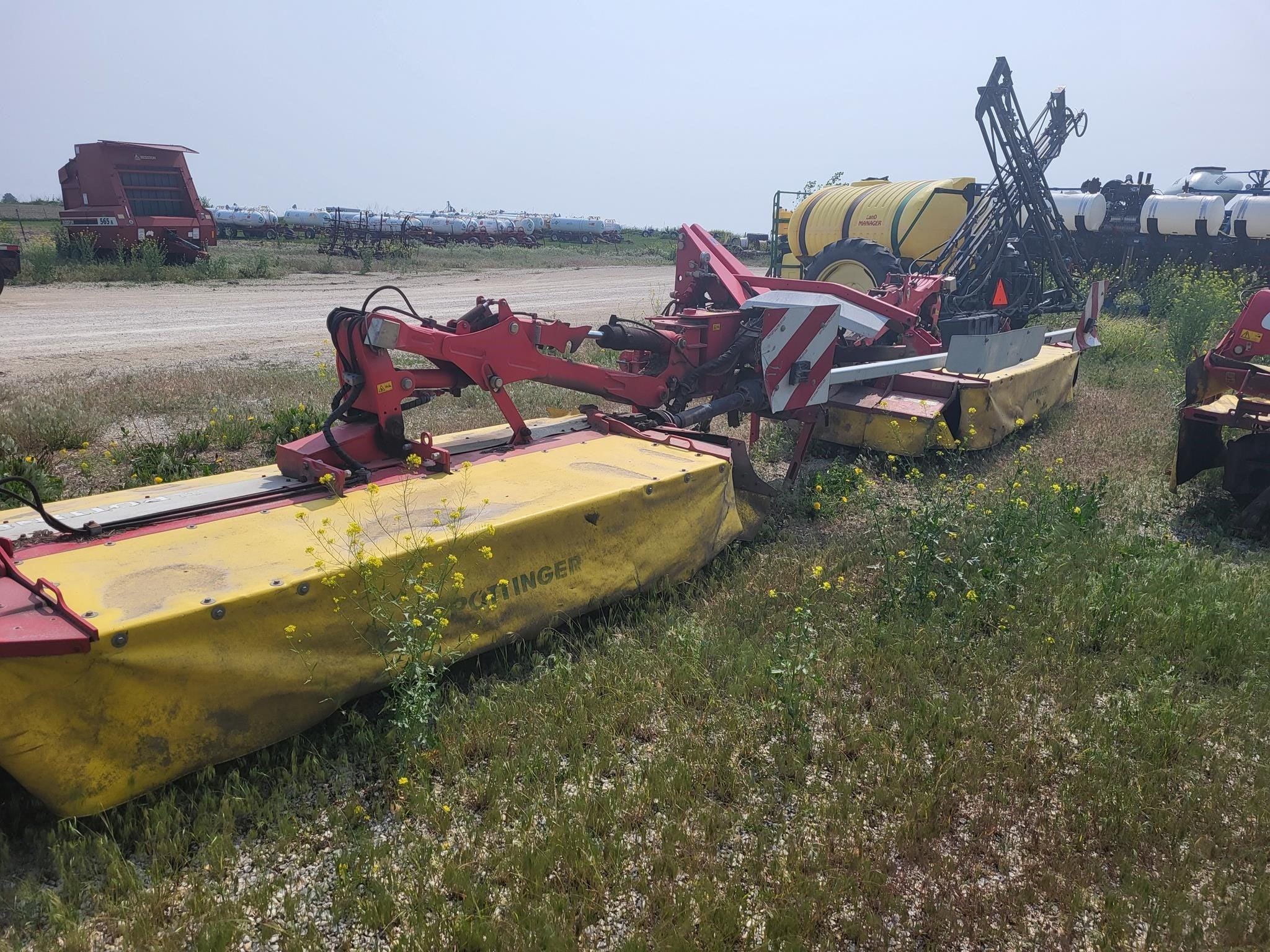 2011 Pottinger Novacat V10 Equipment Image0