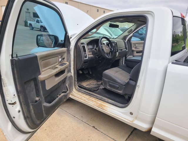 Image of Dodge Ram 1500 equipment image 3